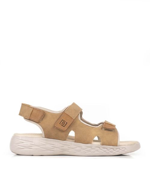 Sandalias en simil cuero camel con abrojo