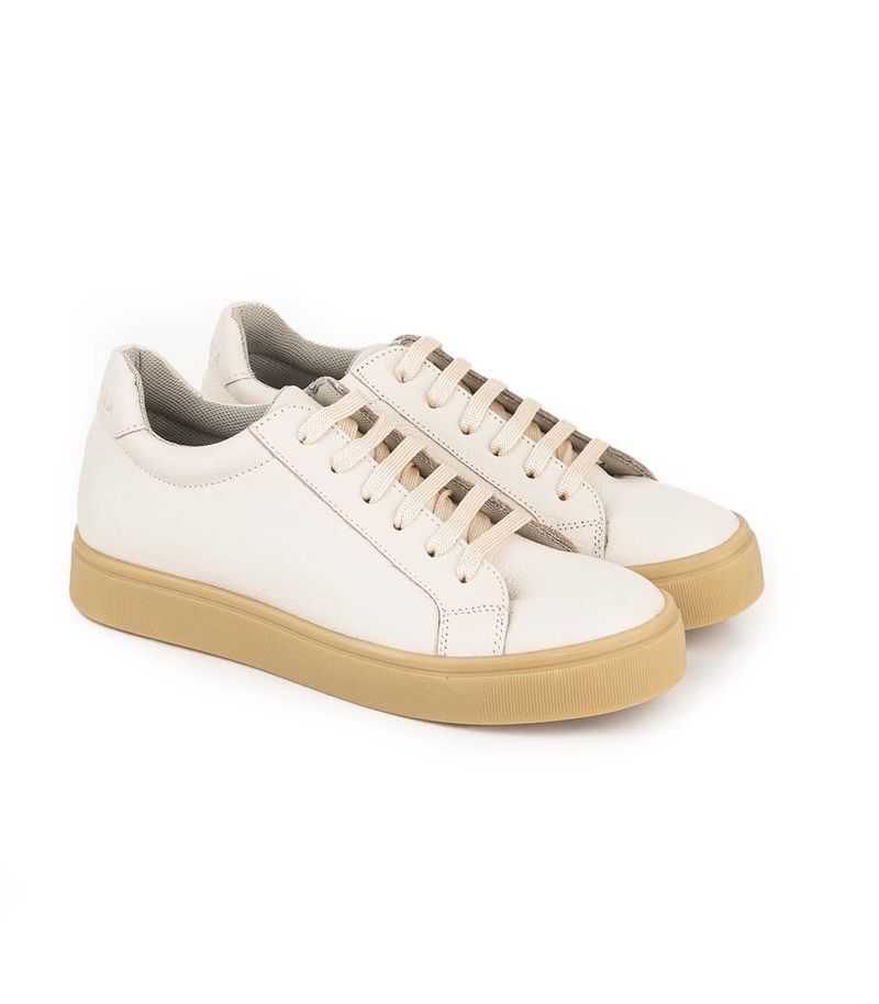 Zapatillas-de-cuero-con-base-caramelo-en-natural.jpg