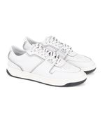 Zapatillas-estilo-tennis-de-cuero-en-gris.jpg