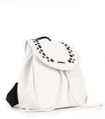 Mochila-de-simil-cuero-en-blanco-con-tachas.jpg