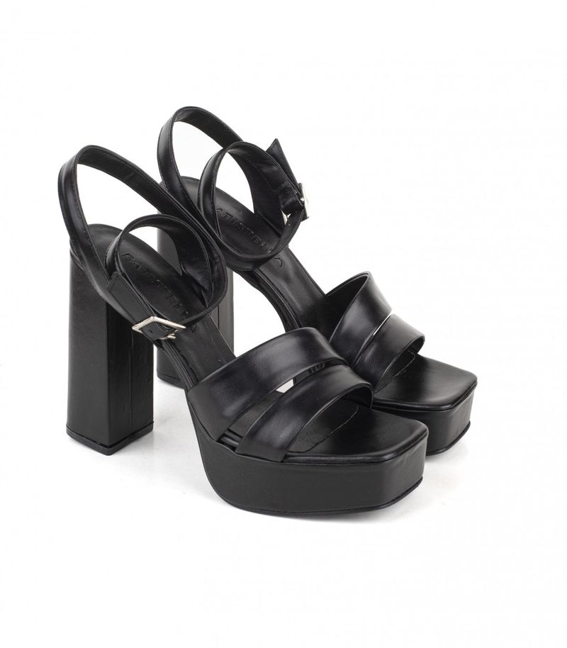 Sandalias-de-fiesta-con-cinta-de-cuero-negro.jpg