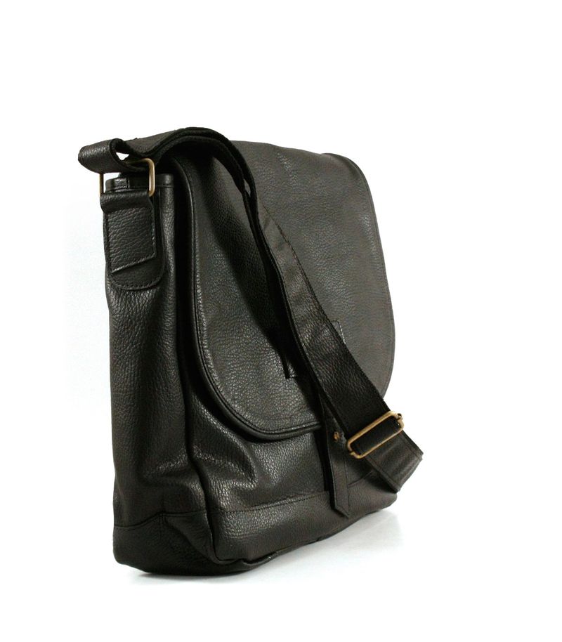 Morral-de-cuero-en-negro.jpg