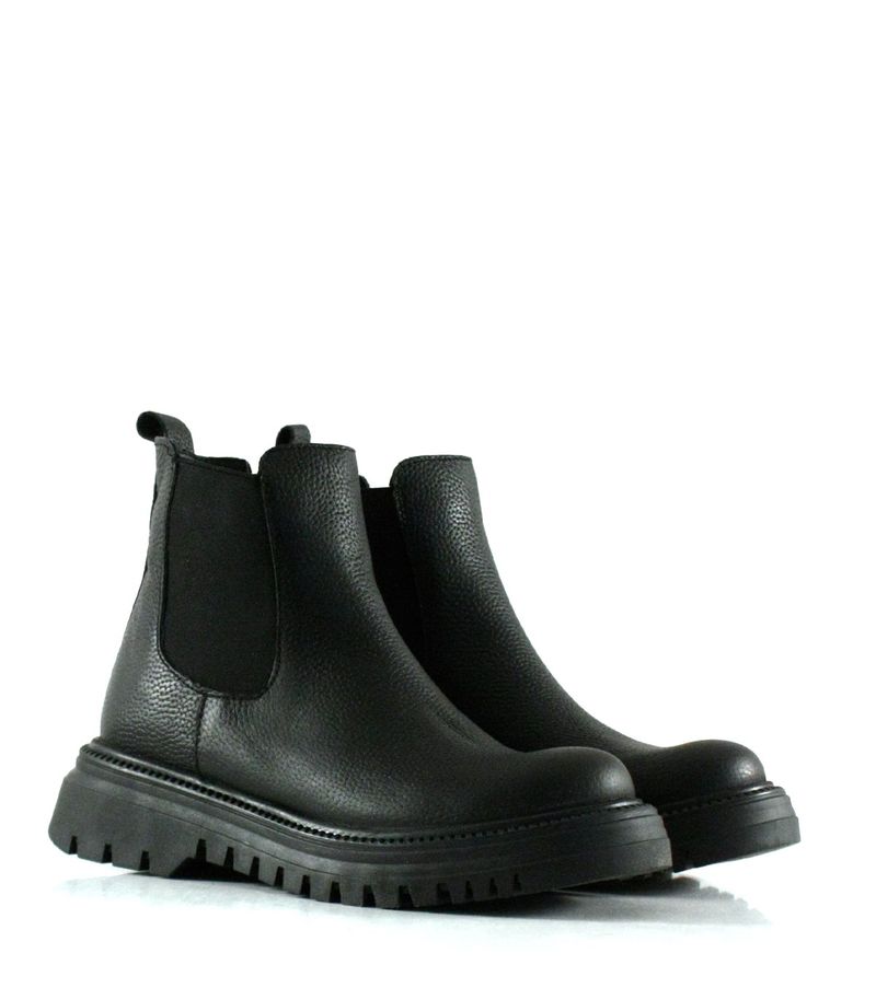 Botas-cortas-base-tractor-de-cuero-negro.jpg