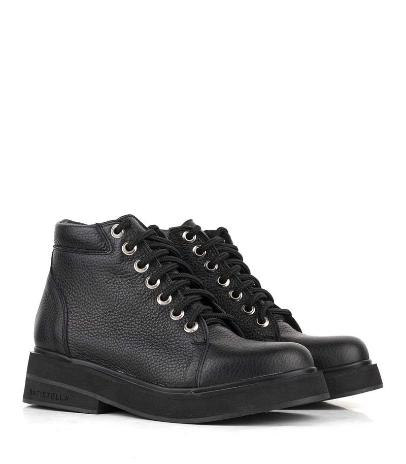 Borcego-de-cuero-negro-estilo-alpino..jpg