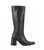 Botas-altas-clasicas-de-cuero-negro.jpg