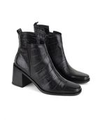 Botas-cortas-de-cuero-reptil-negro-con-taco..jpg