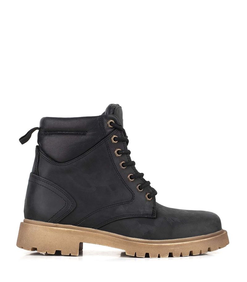 Borcegos-de-cuero-negro-estilo-alpino..jpg