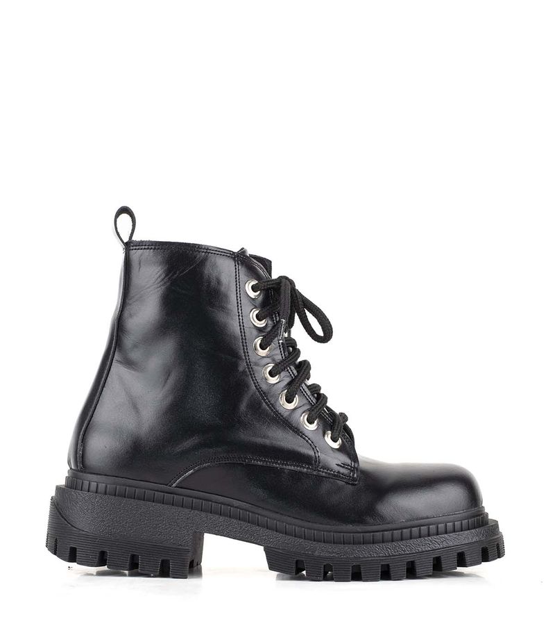 Borcegos-con-base-de-cuero-alto-brillo-negro.jpg