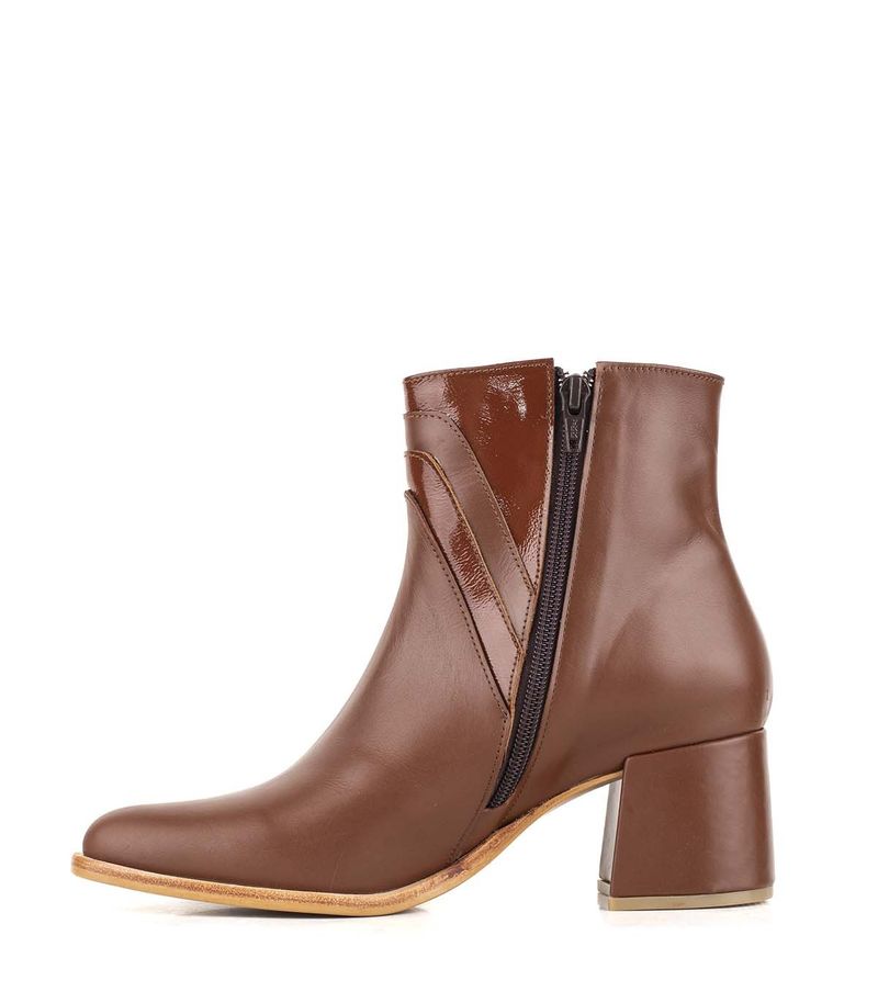 Botas-cortas-de-vestir-en-cuero-y-charol-suela.jpg
