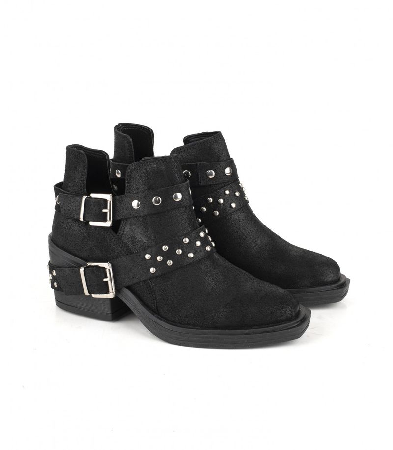 Botinetas-bajas-con-tira-en-cuero-engrasado-negro.jpg