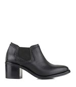 Botinetas-en-cuero-negro-con-elastico.jpg
