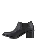 Botinetas-en-cuero-negro-con-elastico.jpg