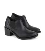 Botinetas-en-cuero-negro-con-elastico.jpg