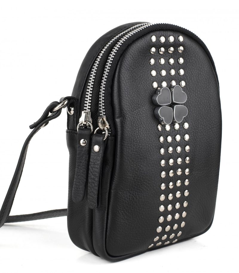 Mini-bandolera-de-cuero-negro-con-trebol-y-tachas.jpg