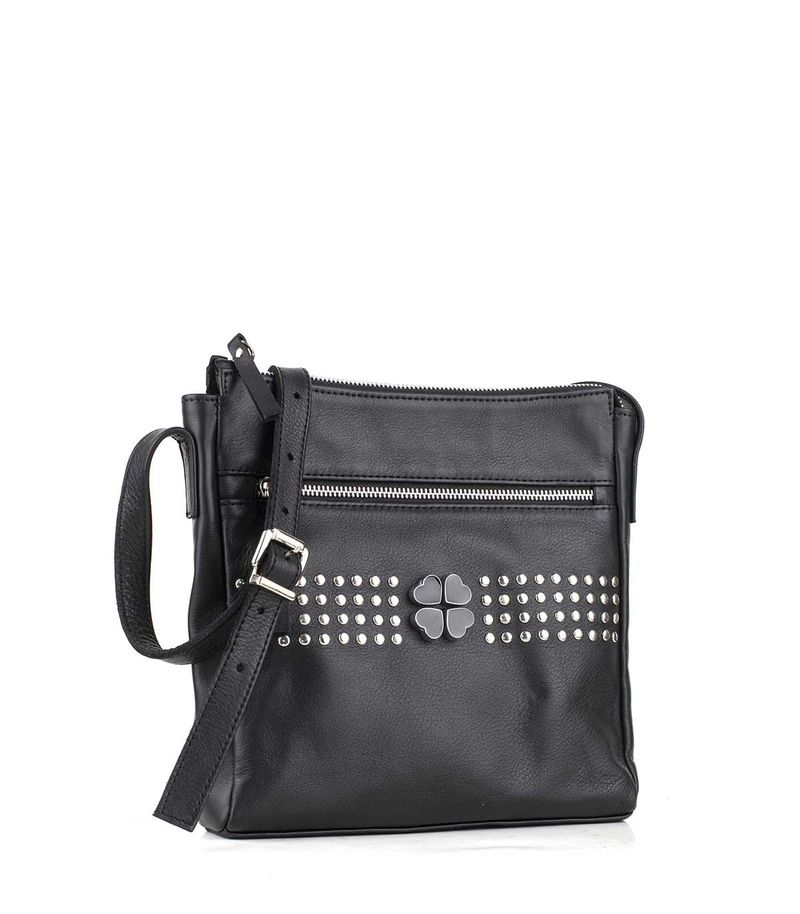 Bandolera-de-cuero-negro-con-trebol-y-tachas.jpg