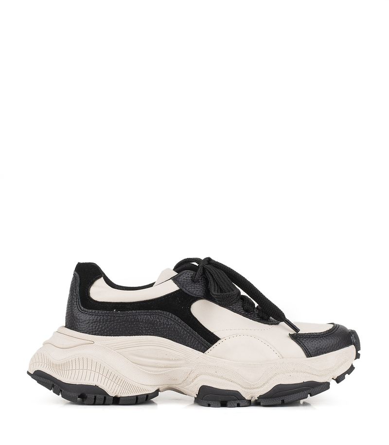 Zapatilla-de-cuero-estilo-chunky-en-negro-y-natural.jpg