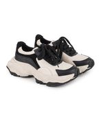 Zapatilla-de-cuero-estilo-chunky-en-negro-y-natural.jpg