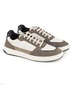 Zapatillas-simil-cuero-urbanas-combinadas-en-natural-y-taupe.jpg