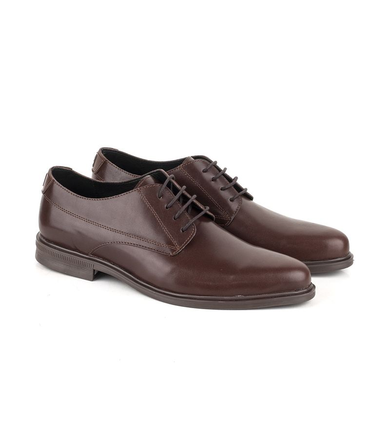 Zapatos-clasicos-de-vestir-acordonados-de-cuero-marron.jpg