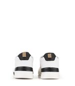Zapatillas-urbanas-en-simil-cuero-blanco-con-detalles-en-tela.jpg