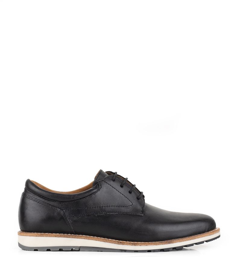 Zapatos-urbanos-en-cuero-negro-con-cordones.jpg