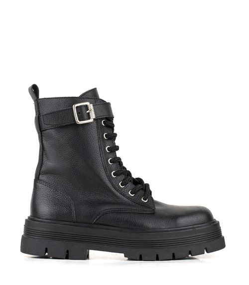 Borcegos de cuero negro con plataforma y hebilla