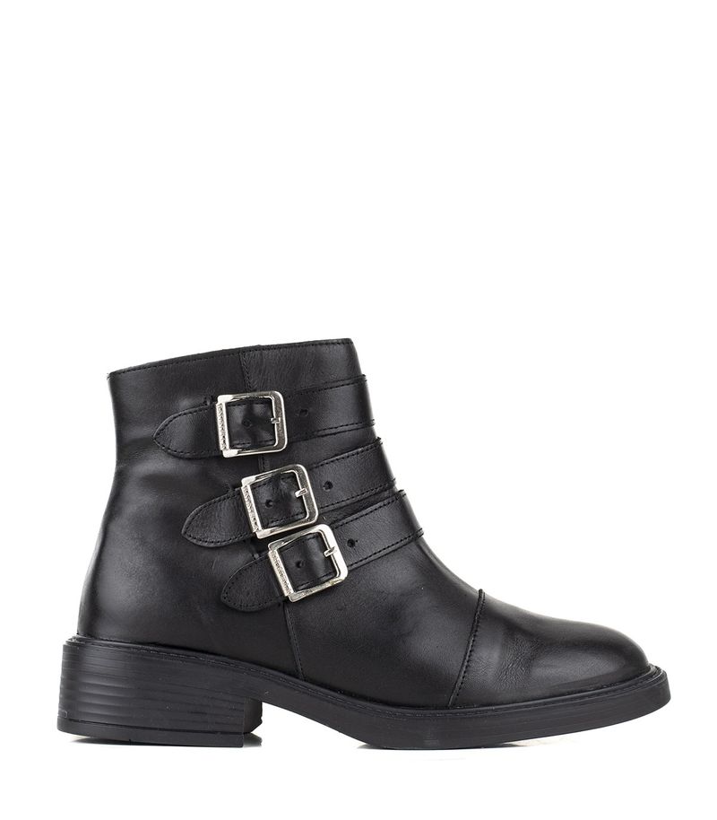Botas-cortas-con-hebillas-en-cuero-negro.jpg