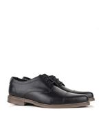 Zapatos-de-hombre-en-cuero-con-puntera-y-base-marron.jpg
