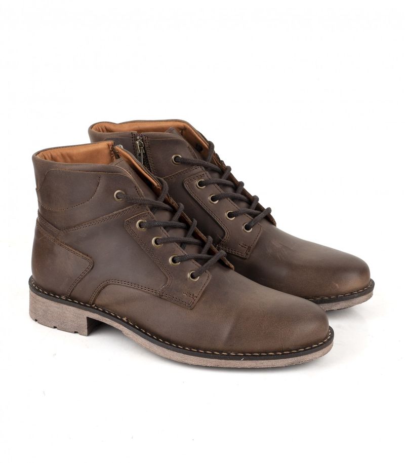 Borcego-en-cuero-chocolate-con-cordones-y-cierre-lateral.jpg