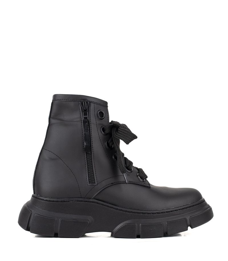 Borcego-de-cuero-total-black-con-plataforma.jpg