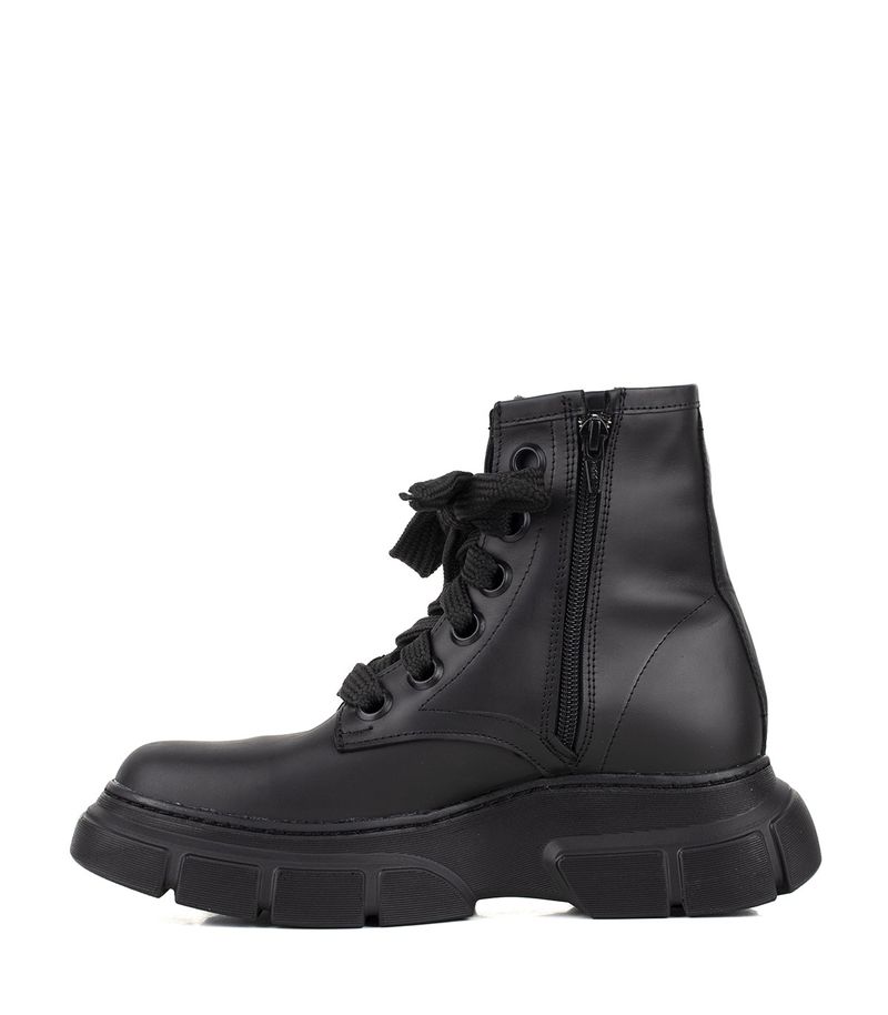 Borcego-de-cuero-total-black-con-plataforma.jpg