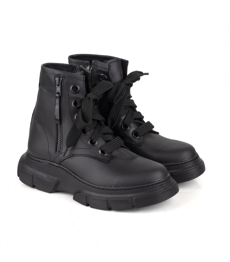 Borcego-de-cuero-total-black-con-plataforma.jpg