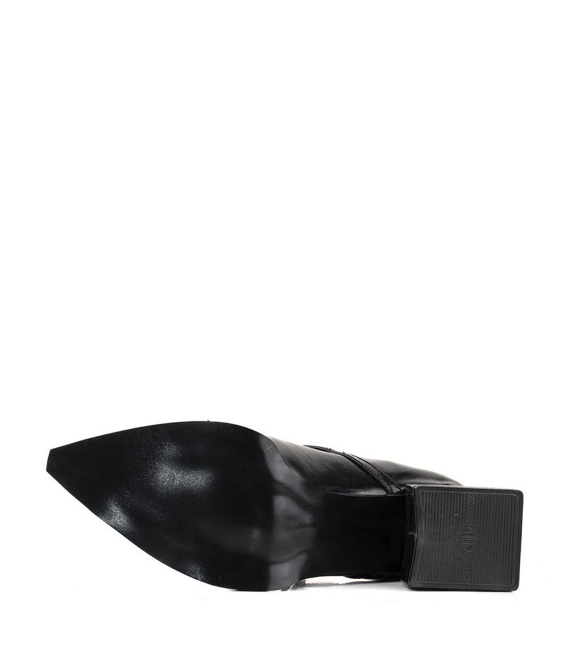 Zapatos-Mary-Jane-de-charol-negro-con-taco-cuadrado-forrado.jpg