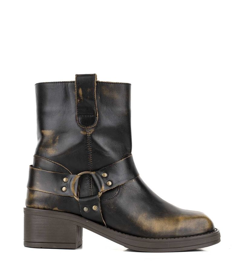 Botas-cortas-de-cuero-marron-con-herraje.jpg