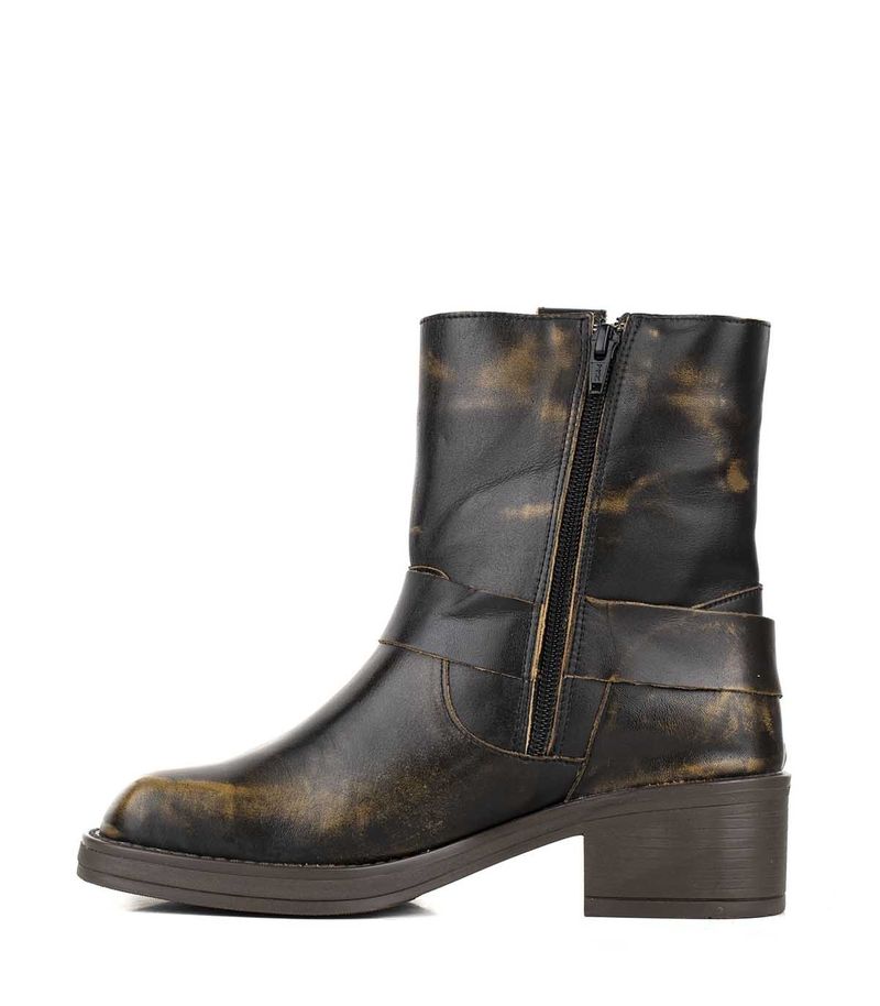 Botas-cortas-de-cuero-marron-con-herraje.jpg