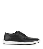 Zapato-urbano-de-cuero-negro-con-base-blanca.jpg