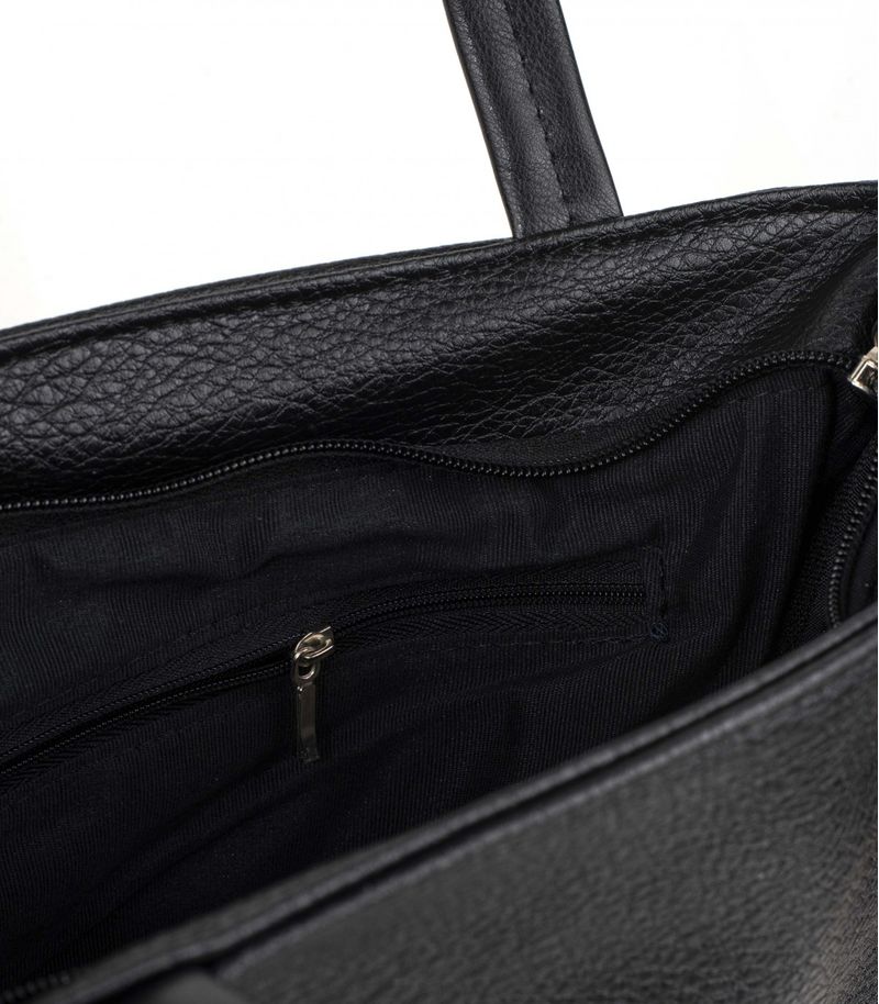 Maxi-cartera-minimalista-en-simil-cuero-negro-con-doble-manija.jpg