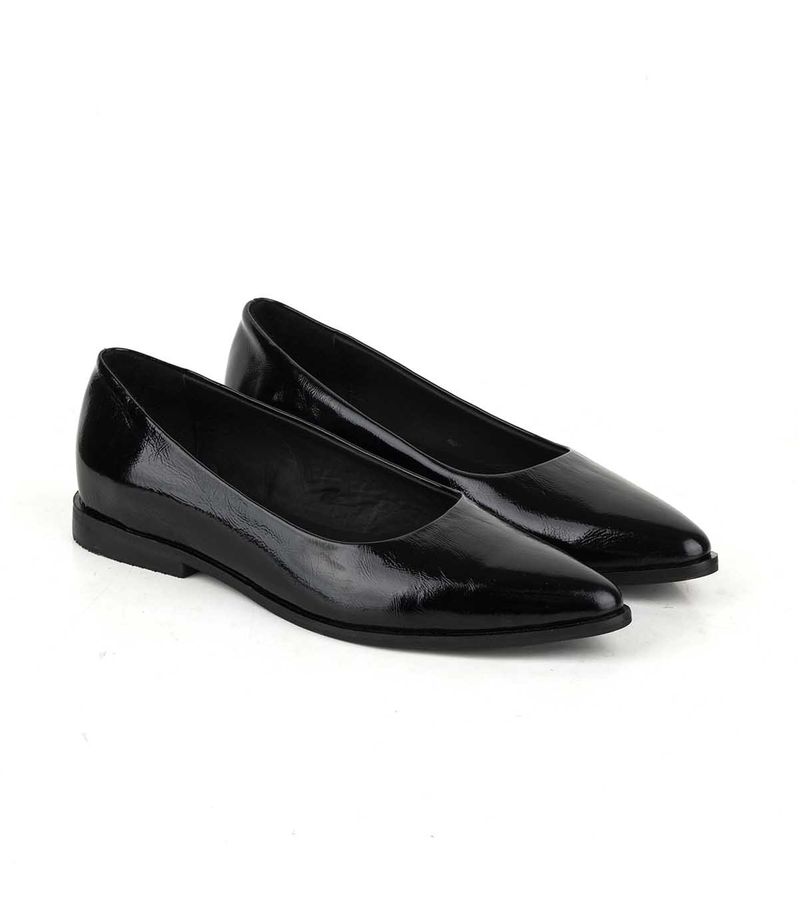 Zapatos-planos-de-mujer-en-charol-negro.jpg