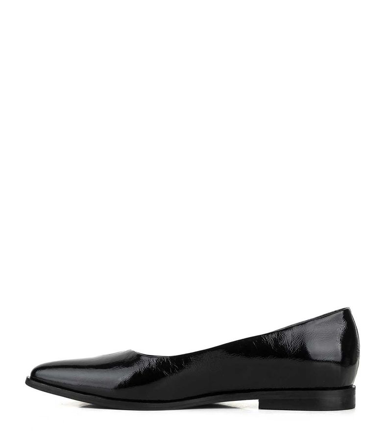 Zapatos-planos-de-mujer-en-charol-negro.jpg