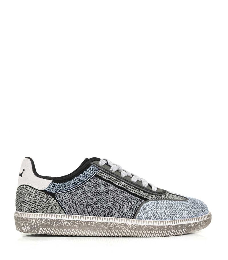 Zapatillas-urbanas-de-tela-negra-combinada.jpg