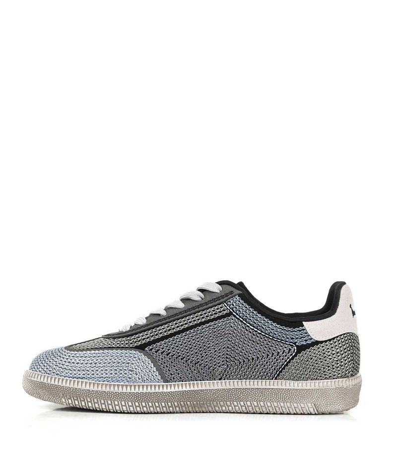 Zapatillas-urbanas-de-tela-negra-combinada.jpg