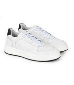 Zapatillas-urbanas-de-cuero-blanco.jpg