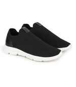 Zapatillas-sin-cordones-de-tela-elastizada-en-negro.jpg