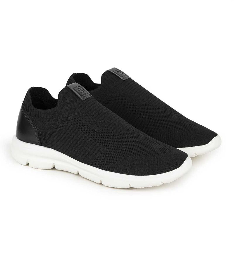 Zapatillas-sin-cordones-de-tela-elastizada-en-negro.jpg