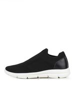 Zapatillas-sin-cordones-de-tela-elastizada-en-negro.jpg