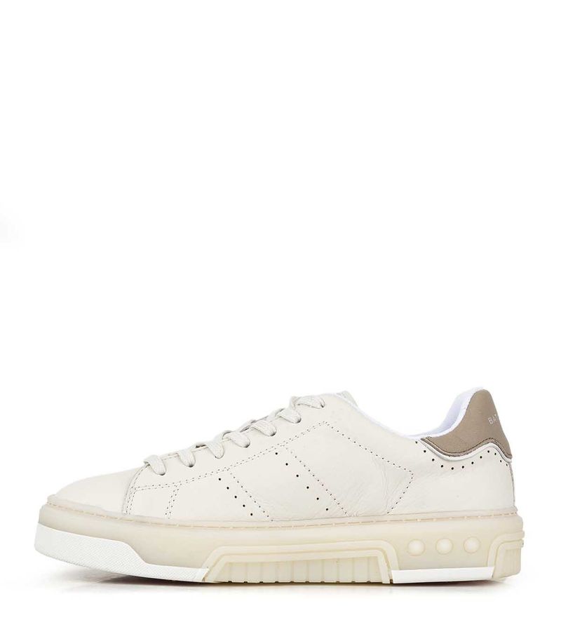 Zapatillas-urbanas-de-cuero-blanco-con-base-combinada.jpg