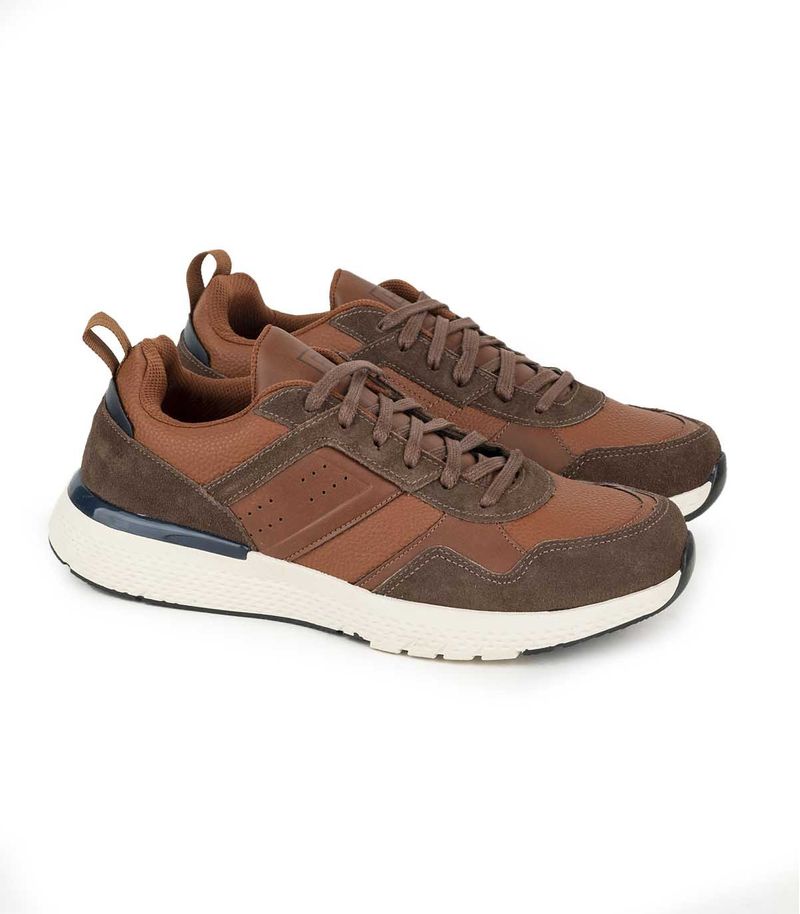 Zapatillas-urbanas-con-recortes-de-simil-en-caramelo.jpg