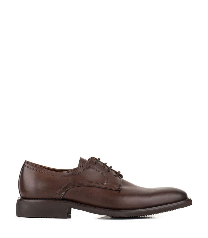 Zapato-de-vestir-en-cuero-marron-con-base-cocida.jpg
