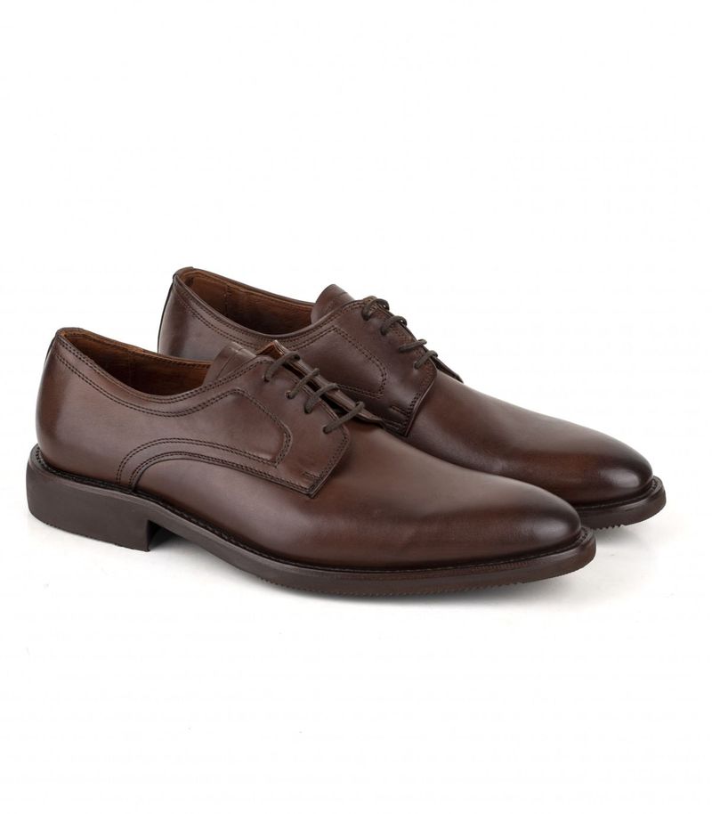 Zapato-de-vestir-en-cuero-marron-con-base-cocida.jpg