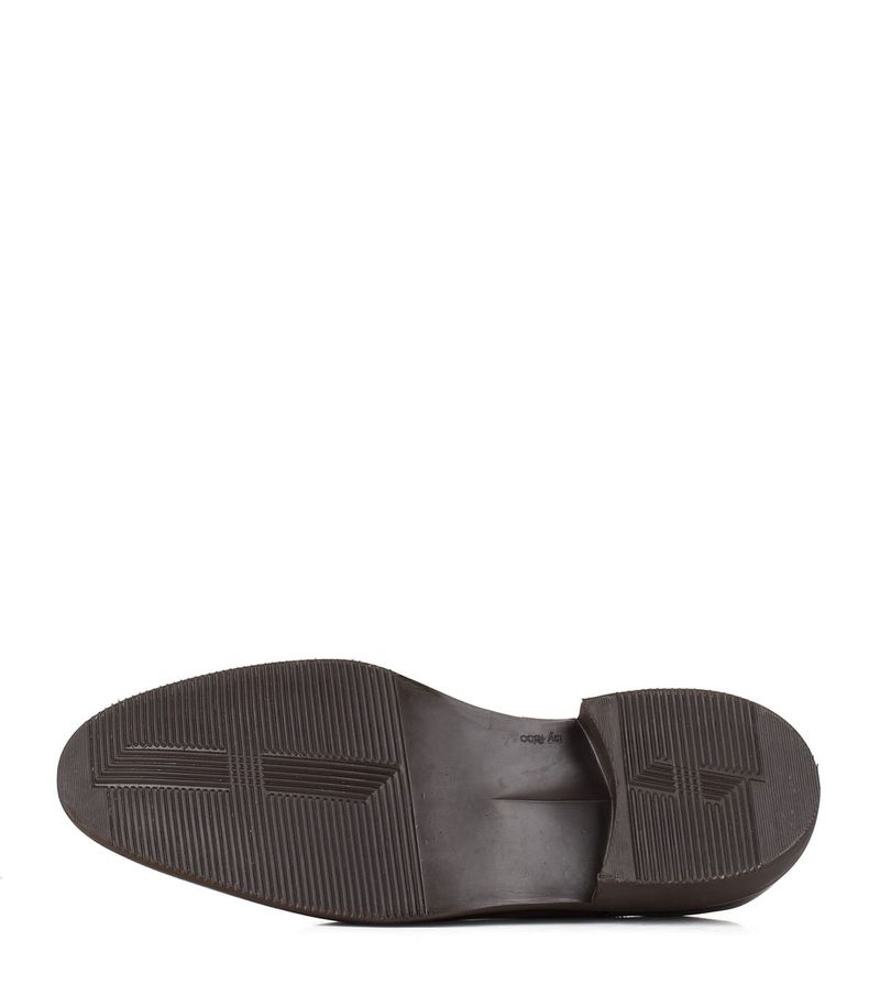 Zapato-de-vestir-en-cuero-marron-con-base-cocida.jpg